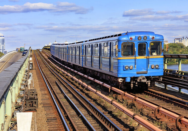 На период локдауна в киевском метро изменят график движения. Фото: Depositphotos.