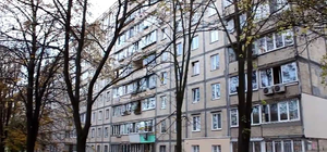 Неспокойная ночь: в доме на Борщаговке бездомные устроили пожар