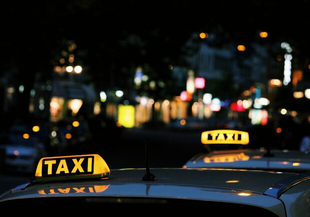 В Киеве запустили бесплатное такси для онкобольных пациентов. Фото: Unsplash