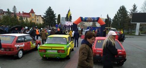 У Трускавці і Бориславі стартували автомобільні гонки: відео з ралі