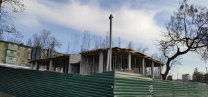 В центре Запорожья начали стройку прямо в парке: что там будет