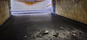 Гляди в оба: в подземном переходе на Оболони осыпался потолок