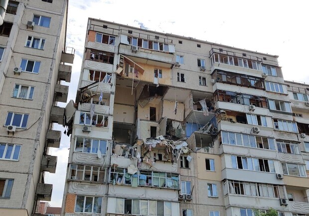 Демонтаж дома на Позняках остановили. Фото:ГСЧС Украины