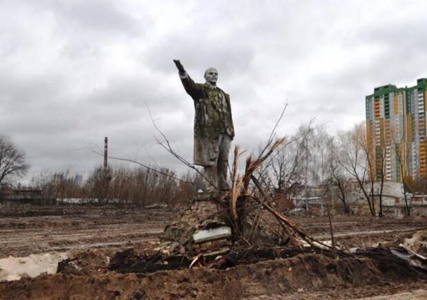 Памятники Ленину предлагают отправить в Чернобыль и создать музей тоталитаризма. Фото: glavred