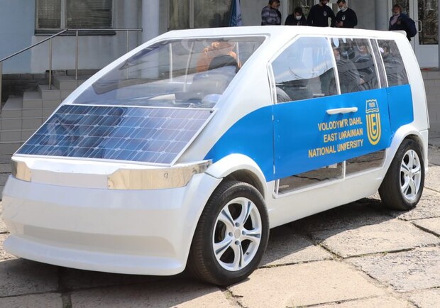 В Украине представили электромобиль "Ева". Фото: Сайт ВНУ им. В. Даля