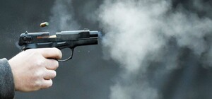 На Балтской дороге бандиты обстреляли машину: есть раненный 