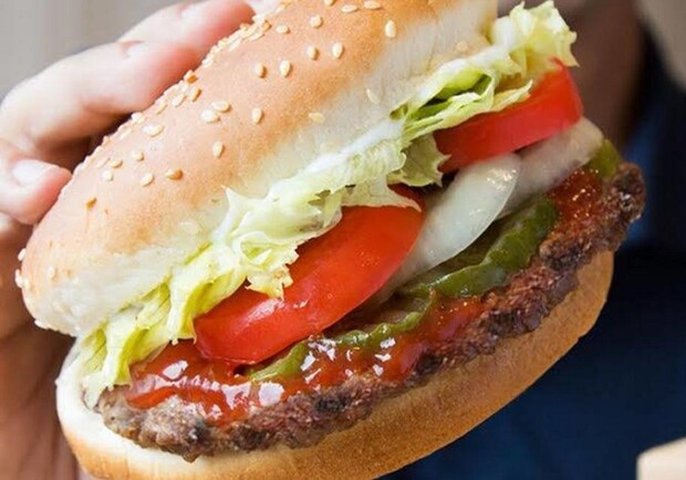 Готовься попробовать: в Украине появится Burger King. Фото: crispy.news.