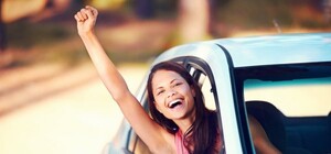 На радость водителям: в Днепровском районе на переезде заменили асфальт (фото)