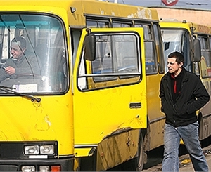Весь коммунальный транспорт будет работать в усиленном режиме. Фото Максима Люкова.