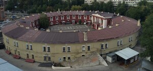 Хвастался перед девушками: на Печерске парень обстрелял военную часть