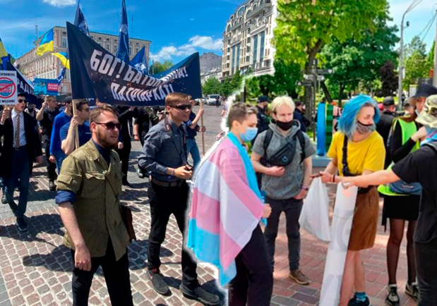 В Киеве одновременно прошли акции ЛГБТ-сообщества и настроенных против него радикалов. Фото: коллаж Vgorode