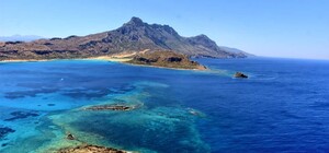 Планируй отпуск: бюджетная авиакомпания будет летать из Одессы на Крит