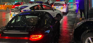 Задерживали босым: в центре Киева засекли пьяную за рулем легенду 