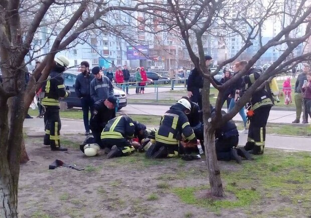 Умер мальчик, которого с братом вынесли из горящей квартиры. Фото: ГСЧС.