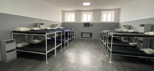 Получше общежитий: в Лукьяновском СИЗО отремонтировали бесплатную камеру