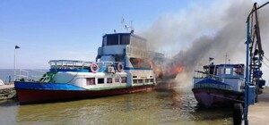 Под Одессой загорелся теплоход: есть пострадавшие
