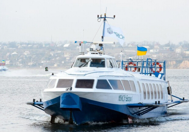 Ик Киева в Канев будут плавать скоростные теплоходы на подводных крульях. Фото: kanaldom.tv