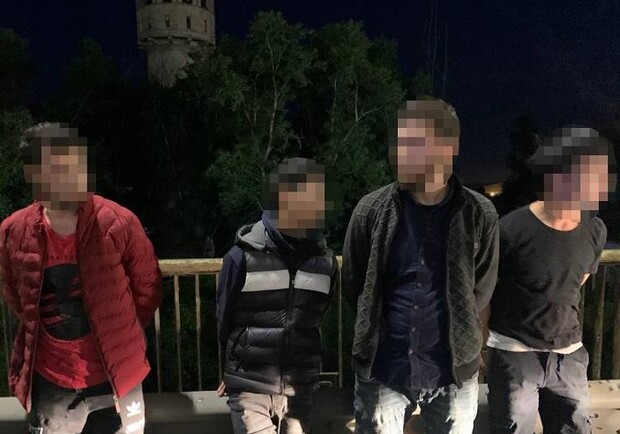 В Киеве иностранцы похитили мужчину из-за денег за ремонт. Фото: Полиция Киева.