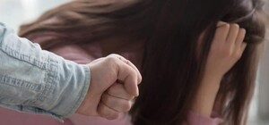 Извинился на камеру: полицейские нашли парня, который избил девушку на Новых Домах