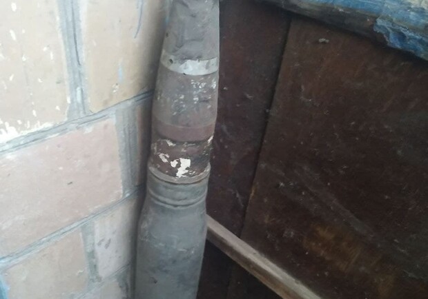 В квартире 81-летнего киевлянина нашли военный снаряд. Фото: Полиция Киева