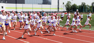 Зарядка и забег со звездами спорта: как в Днепре отметили Олимпийский день (фото)