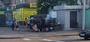 Приковал себя цепью: на Отрадном предприниматель защищал оборудование от демонтажа