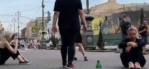 Поменялись ролями: на Крещатике устроили перфоманс против контактных зоопарков