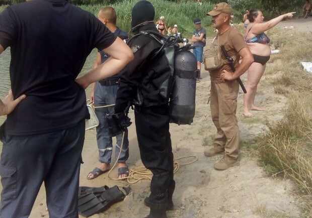 В Киеве полиция и ГСЧС четыре часа искали женщину, но она вернулась сама. Фото: Муниципальная стража.