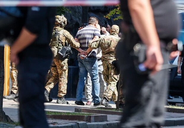 Стали известны личность захватчика и подробности задержания террориста, захватившего Кабмин. Фото: 24 канал
