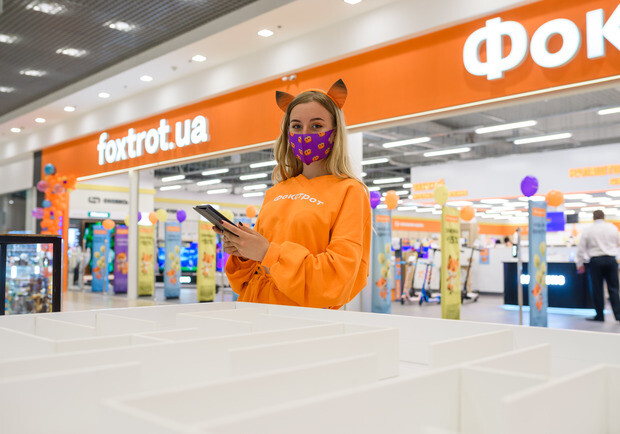 В Киеве открыли два новых магазина Фокстрот - фото