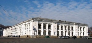 Без частников: Гостиный двор взяли под государственную охрану