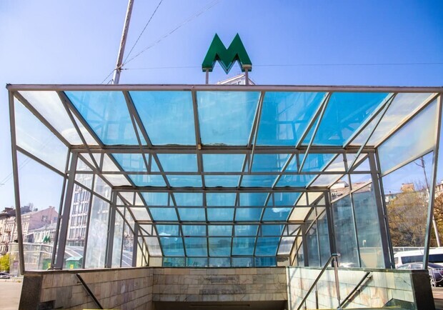 Учитывай: в субботу в Киеве на трех станциях метро могут ограничить работу