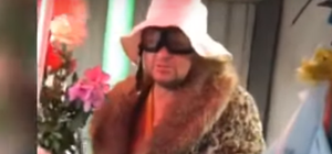 В розовой шляпе и лыжных очках: на Крытом рынке 