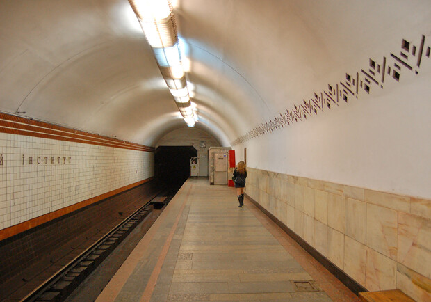 В киевском метро умер мужчина в возрасте. Фото: из открытых сточников