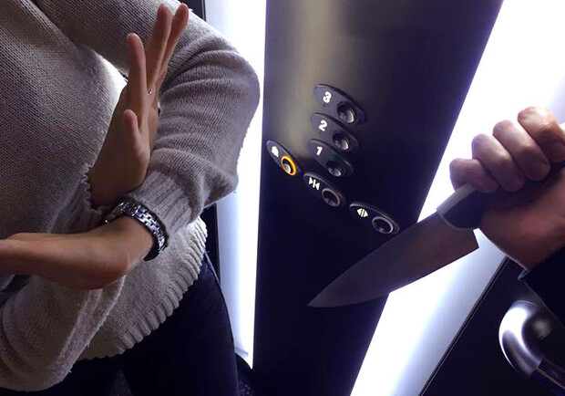В доме на Позняках женщину изнасиловали в лифте, угрожая ножом. Фото: Газета.Ru