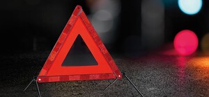 Машина всмятку: в Суворовском районе Volkswagen столкнулся с трамваем