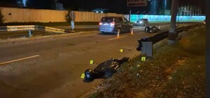 В отбойник на скутере: в Киеве произошло смертельное ДТП