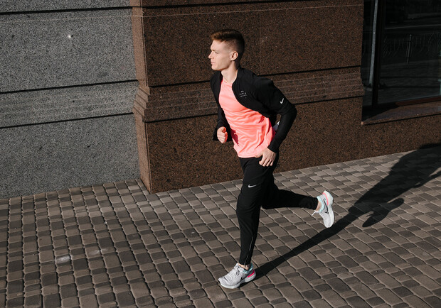 Кроссовки Nike уменьшают риск получения травм во время бега - фото