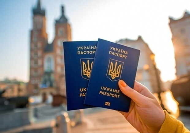 В ЕС подтвердили, что не отменят безвиз с Украиной. Фото: ukranews.com