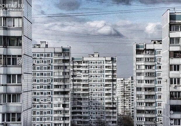  Киеве в многоэтажке на технических этажах строят квартиры. Фото: с доступных источников