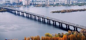 Год стоит с перекрытиями: когда на мосту Патона начнется ремонт