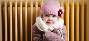 Малыши мерзнут: не во всех школах и садиках Днепра включили отопление