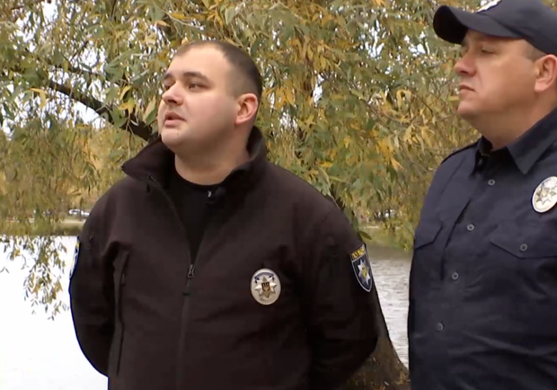 Появились новые детали о спасении ребенка из озера в Киеве.