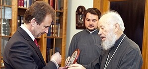 Как празднуют Пасху столичные чиновники?