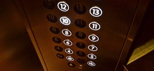 Оболонский ЖЭК приписал себе ремонт лифта, который киевлянин сделал за свой счет