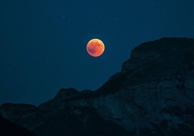 19 ноября произойдет редкое лунное затмение. Фото: Pixabay