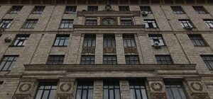 В Киеве возобновили работу самые большие механические часы