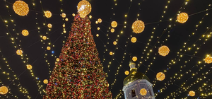 На Софийской площади торжественно зажгли главную елку страны