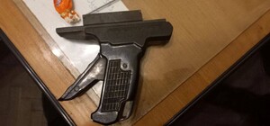 26-річний львів'янин під наркотиками розмахував пістолетом в Ратуші