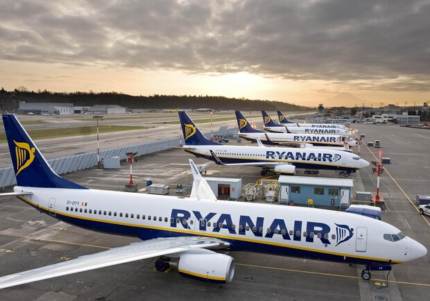 Ryanair временно закроет несколько рейсов из Украины 